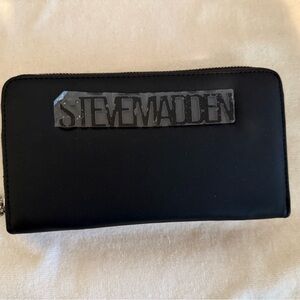 Brand new Steve Madden large wallet